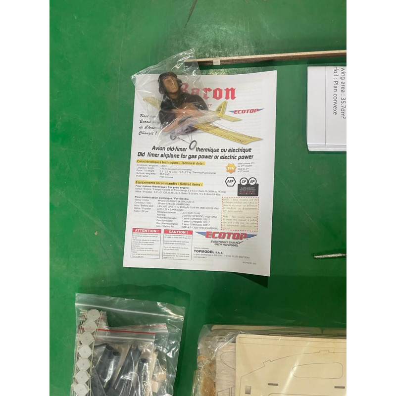 Kit para construir Ecotop Baron - ARF aprox.1,57m - FLASH RC