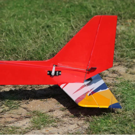 Flugzeug OMPHOBBY Challenger Rot ca. 1,25m PNP- FLASHRC