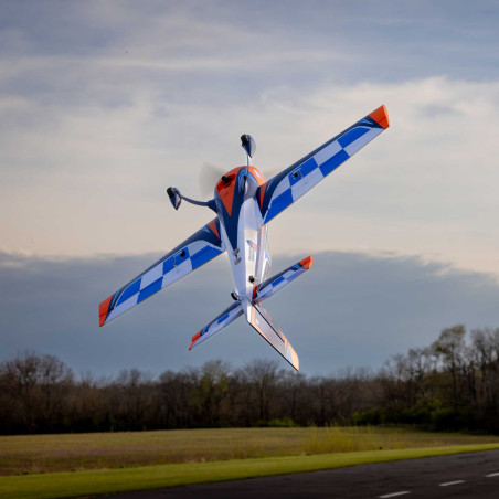 E-flite 330 SC 3D BNF Basic con AS3X e Safe circa 1.30m