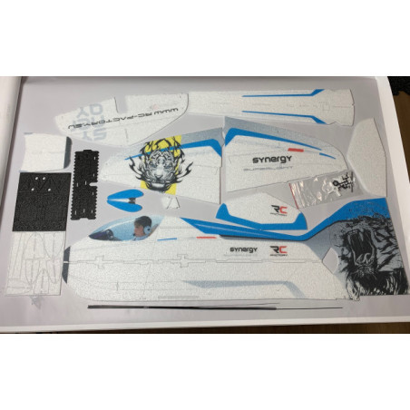 Avion RC Factory Synergy bleu env.0.84m - FLASH RC