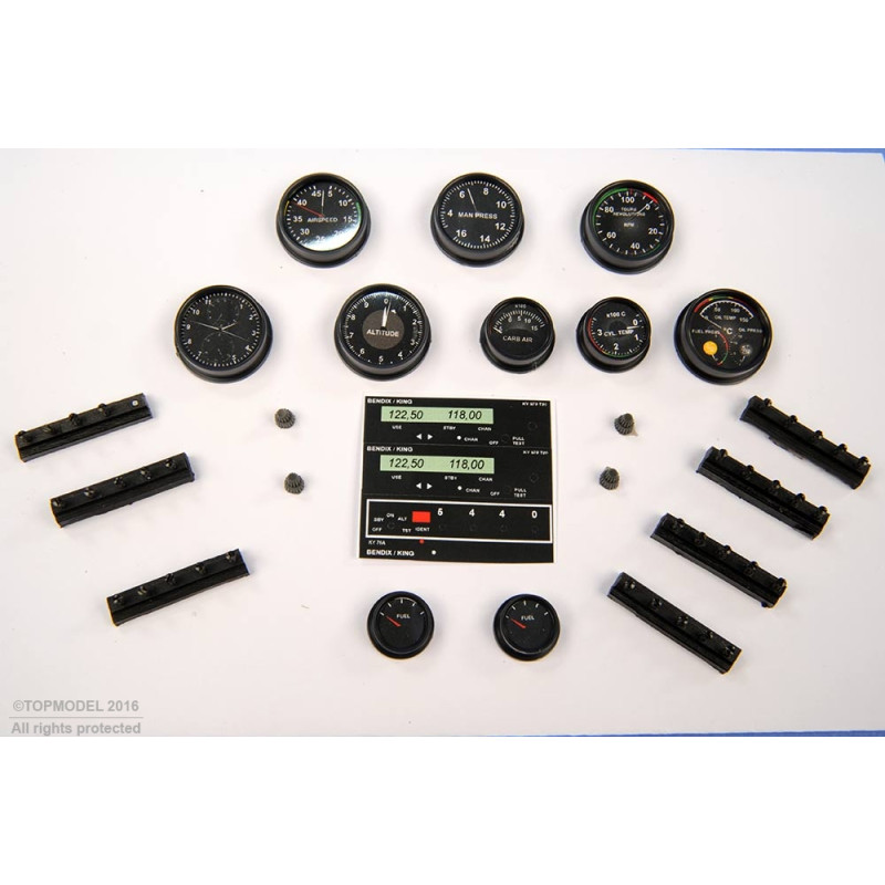 KIT DE CONSTRUCCIÓN DEL CUADRO DE INSTRUMENTOS SUKHOI 26-31 1:4
