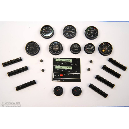 KIT DE CONSTRUCCIÓN DEL CUADRO DE INSTRUMENTOS SUKHOI 26-31 1:4