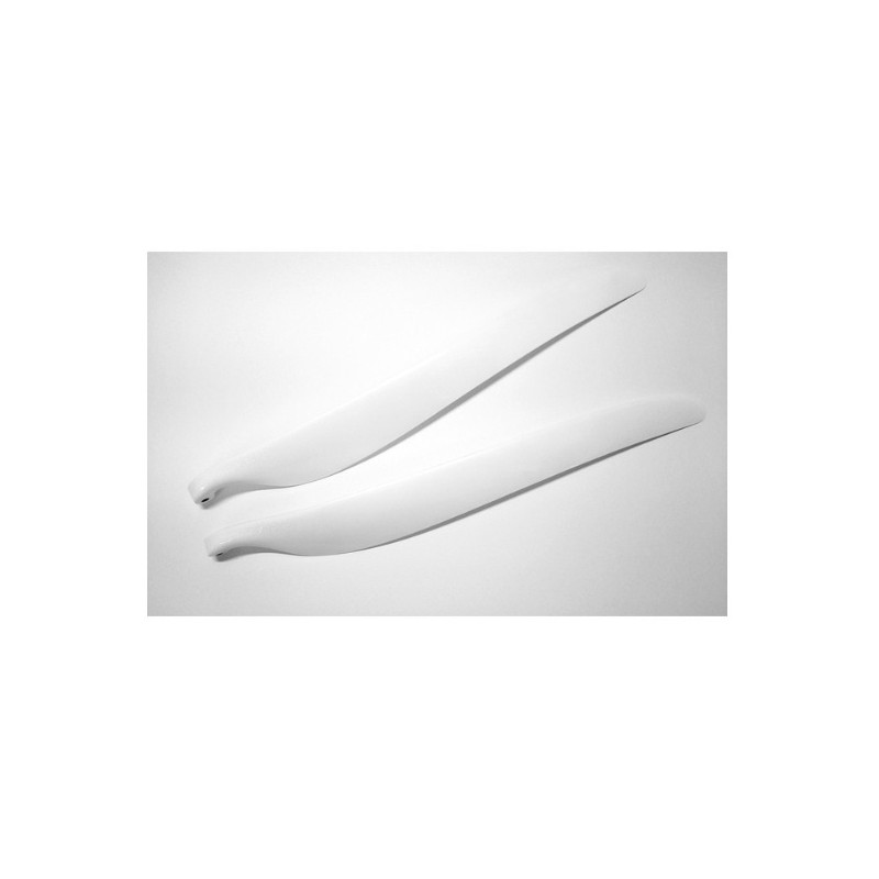 GM Georgi Mirov 16x13 white carbon folding blades