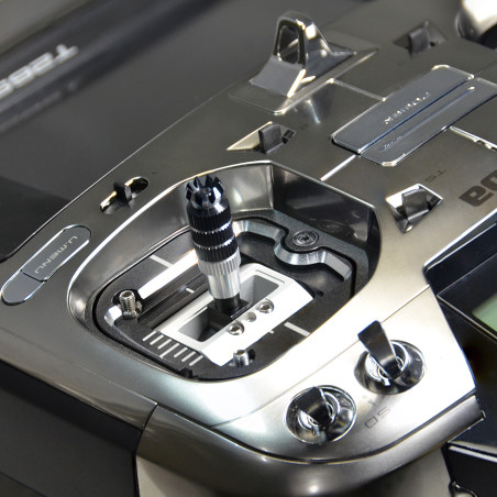 FUTABA T26SZ PRO con receptor 7208