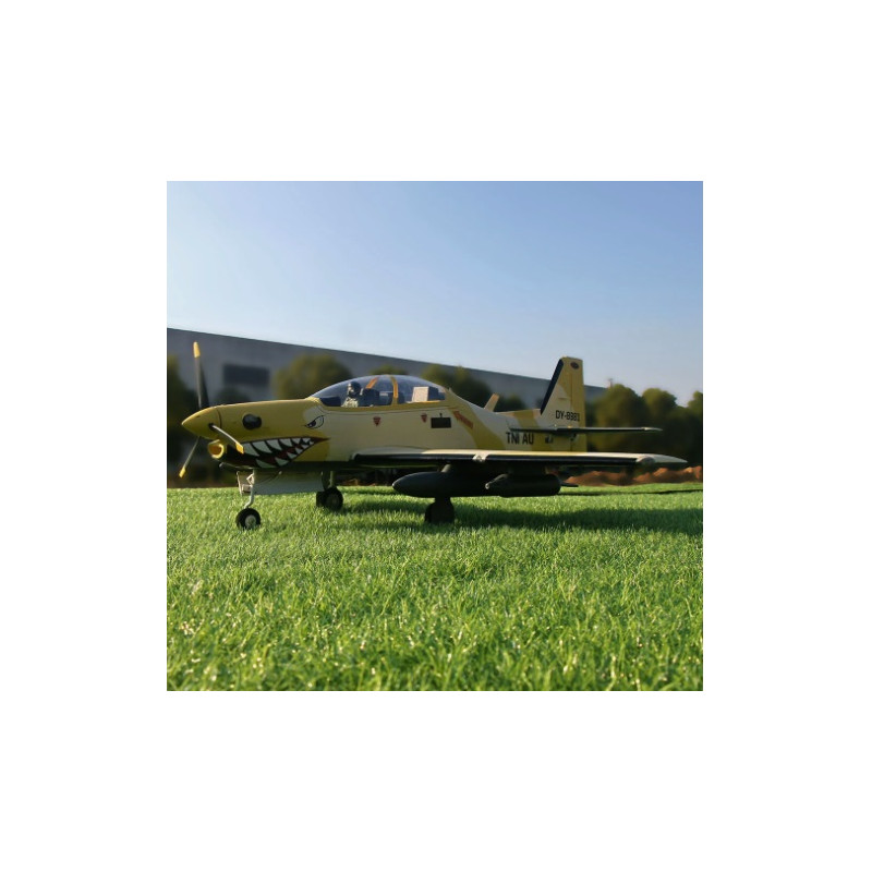 Avion Dynam EMB-312 Tucano 1250mm PNP
