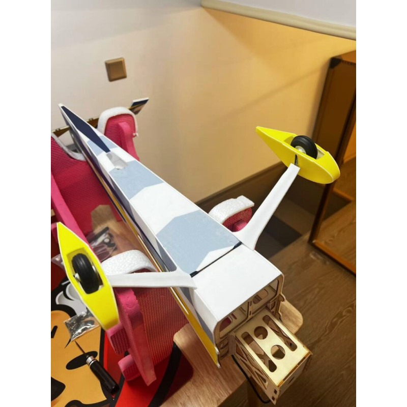 Avion Voltige Pilot RC - EDGE 540 – 39″ (1.0m), Jaune, Bleu, gris