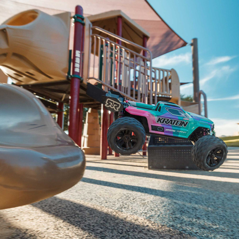 Arrma Mini Kraton 4X4 3S BLX 1/16 - Monster Truck RC Brushless - Rose (Pack Complet avec Batterie et Chargeur) ARA2508ST2