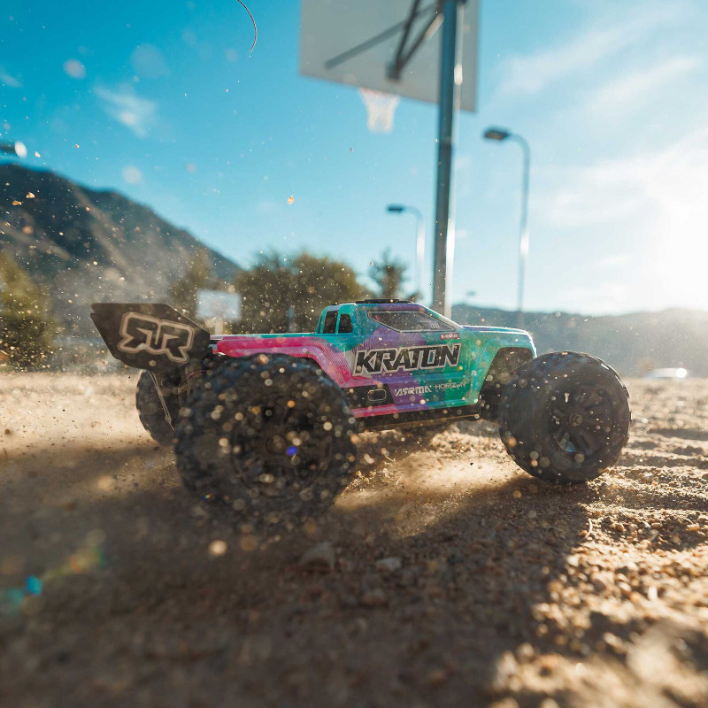 Arrma Mini Kraton 4X4 3S BLX 1/16 - Monster Truck RC Brushless - Rose (Pack Complet avec Batterie et Chargeur) ARA2508ST2