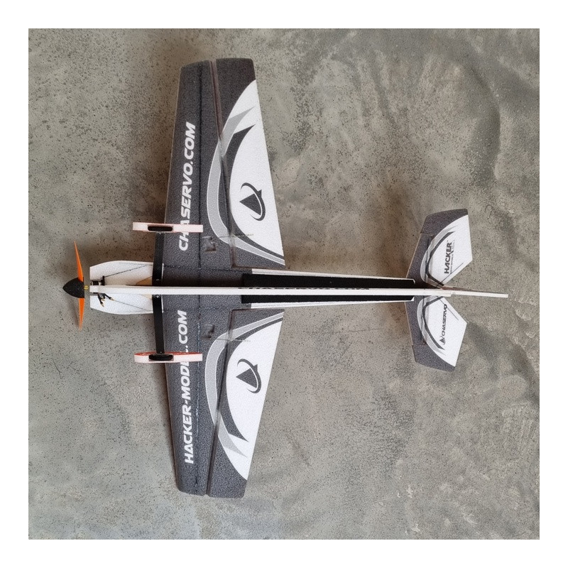 Avion Hacker model Cha-Zoom Action Jaune ARF env.1.00m
