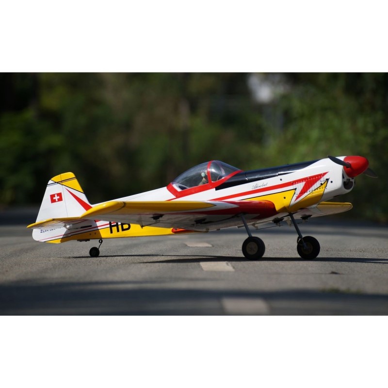 Avion VQ model Zlin 526 55. 1.61m - FLASH RC